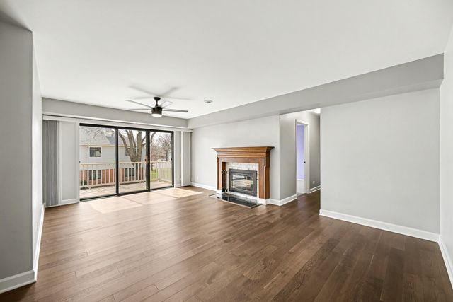 27W685 GRASMERE Drive 1808, Winfield, IL 60190