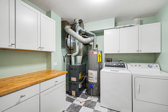 27W685 GRASMERE Drive 1808, Winfield, IL 60190