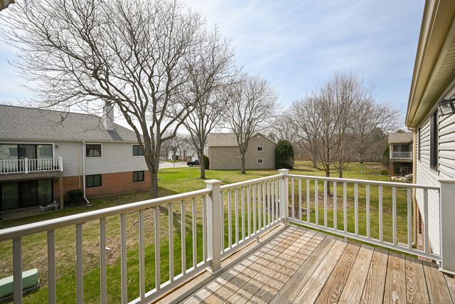 27W685 GRASMERE Drive 1808, Winfield, IL 60190