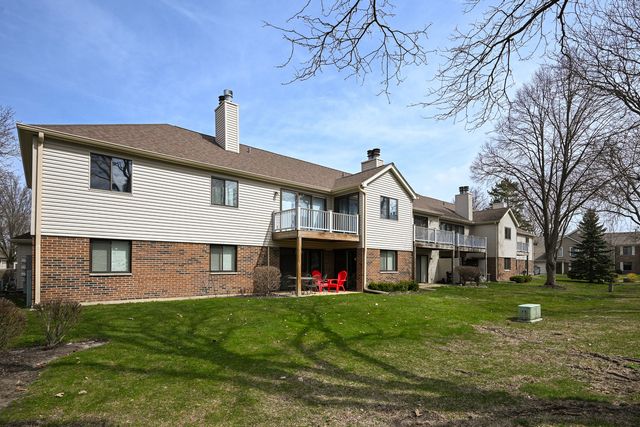 27W685 GRASMERE Drive 1808, Winfield, IL 60190