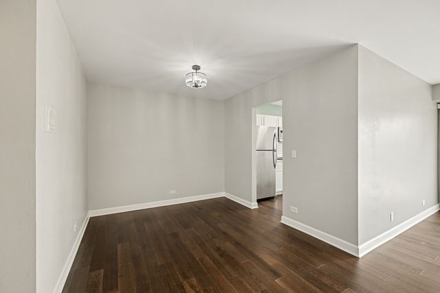 27W685 GRASMERE Drive 1808, Winfield, IL 60190