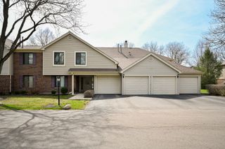 27W685 GRASMERE Drive 1808, Winfield, IL 60190
