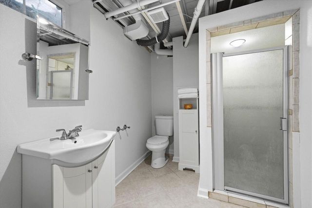 9210 N Pelham PARKWAY, Bayside, WI 53217