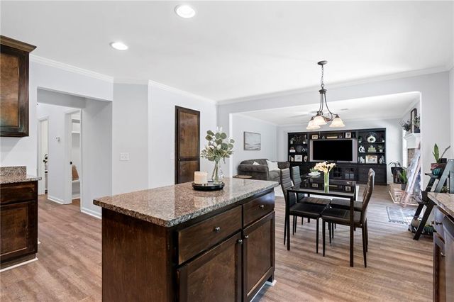 165 6th Street, Auburn, GA 30011