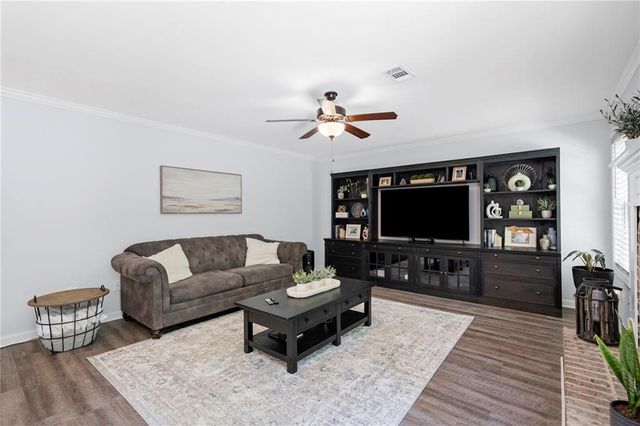 165 6th Street, Auburn, GA 30011