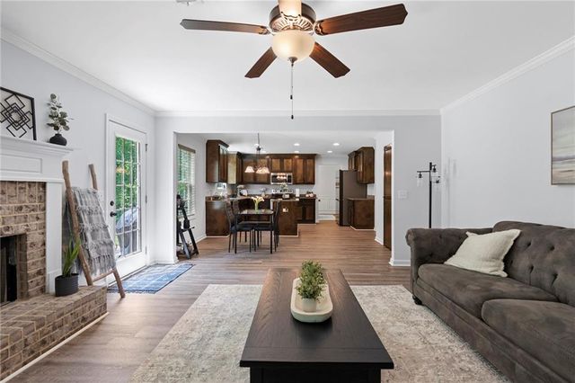 165 6th Street, Auburn, GA 30011