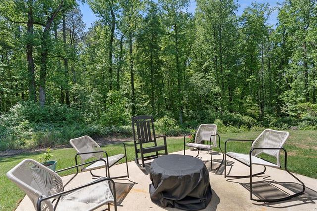 165 6th Street, Auburn, GA 30011