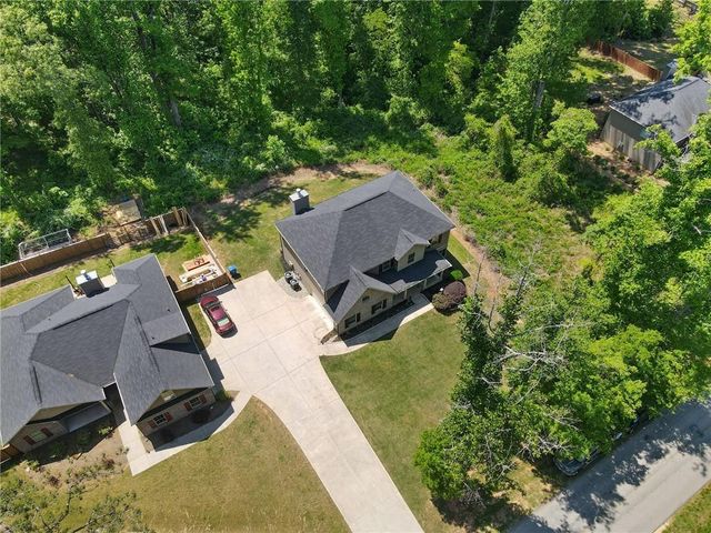 165 6th Street, Auburn, GA 30011
