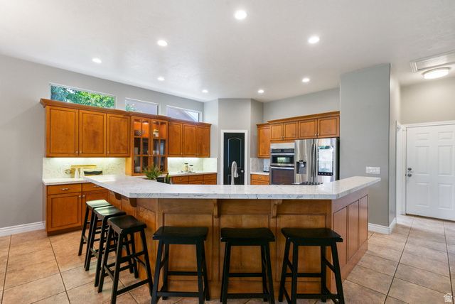 1653 E CRESCENT VIEW CIRCLE, Sandy, UT 84092