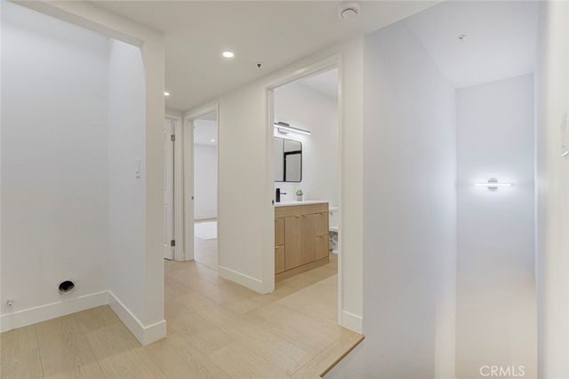 15044 Nordhoff Street 8, North Hills, CA 91343
