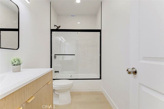15044 Nordhoff Street 8, North Hills, CA 91343