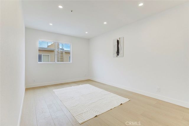15044 Nordhoff Street 8, North Hills, CA 91343