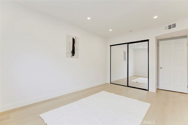 15044 Nordhoff Street 8, North Hills, CA 91343
