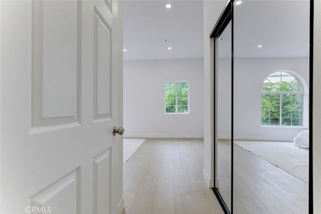 15044 Nordhoff Street 8, North Hills, CA 91343