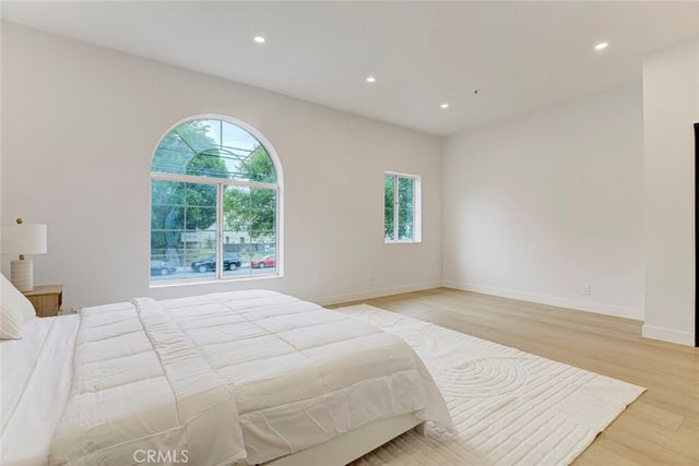 15044 Nordhoff Street 8, North Hills, CA 91343