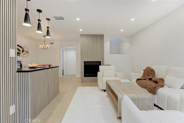 15044 Nordhoff Street 8, North Hills, CA 91343