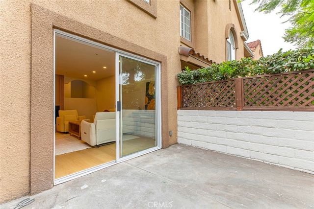 15044 Nordhoff Street 8, North Hills, CA 91343