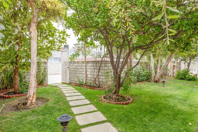 15044 Nordhoff Street 8, North Hills, CA 91343
