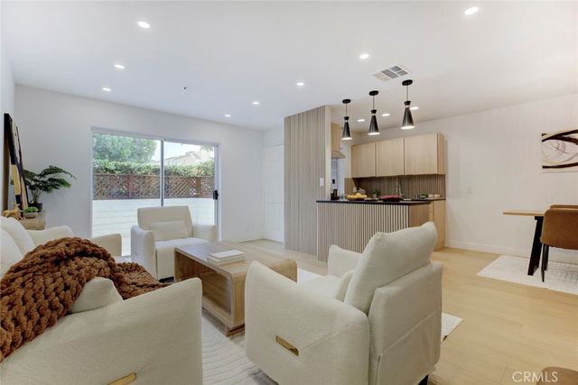 15044 Nordhoff Street 8, North Hills, CA 91343
