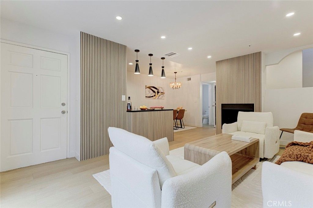 15044 Nordhoff Street 8, North Hills, CA 91343