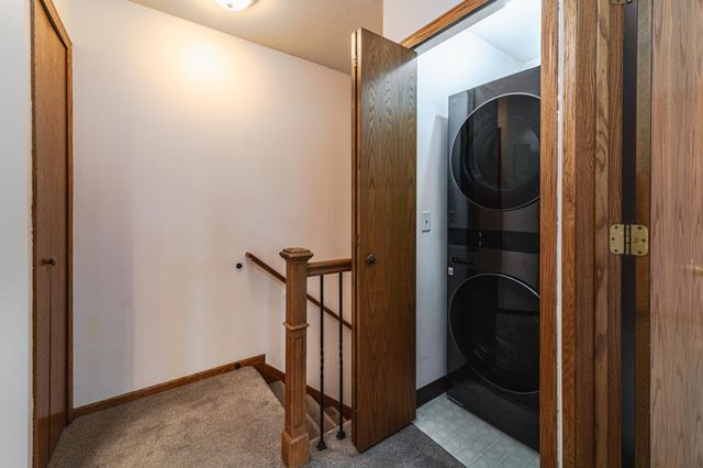 7656 13th Street N, Oakdale, MN 55128