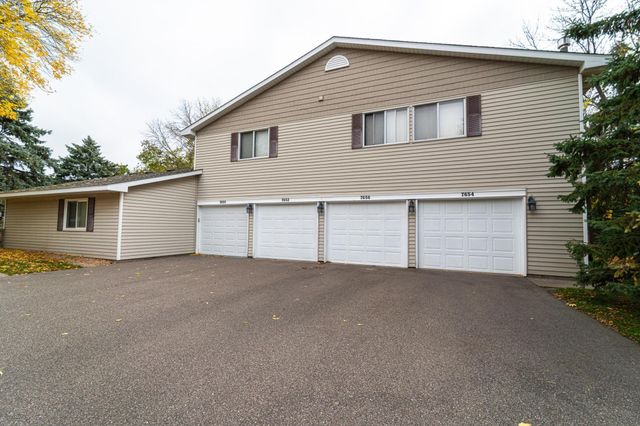 7656 13th Street N, Oakdale, MN 55128