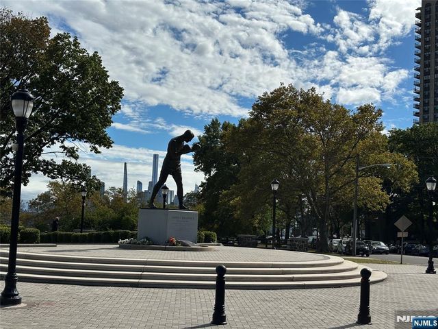 8500 JFK Blvd E 3A, North Bergen, NJ 07047