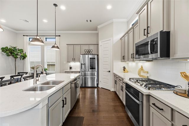 5110 W Lacey Garden Loop, Houston, TX 77018