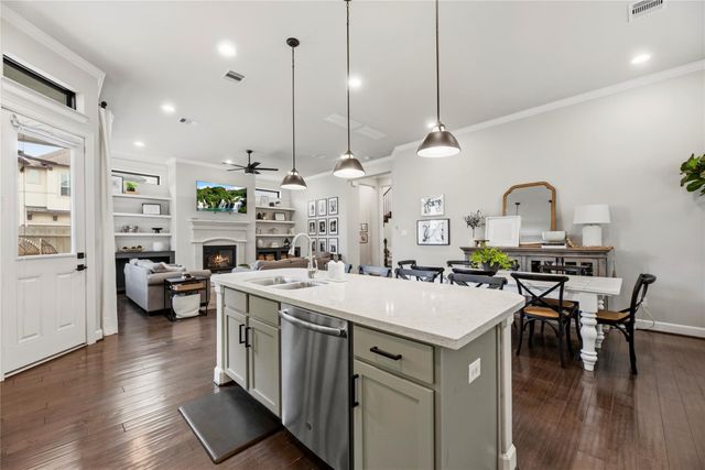 5110 W Lacey Garden Loop, Houston, TX 77018