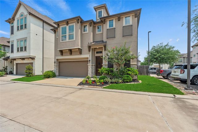 5110 W Lacey Garden Loop, Houston, TX 77018