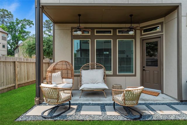 5110 W Lacey Garden Loop, Houston, TX 77018