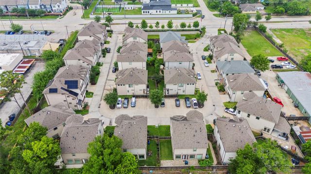 5110 W Lacey Garden Loop, Houston, TX 77018