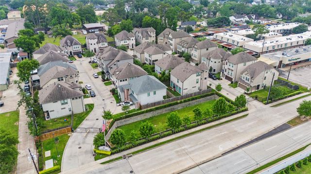 5110 W Lacey Garden Loop, Houston, TX 77018