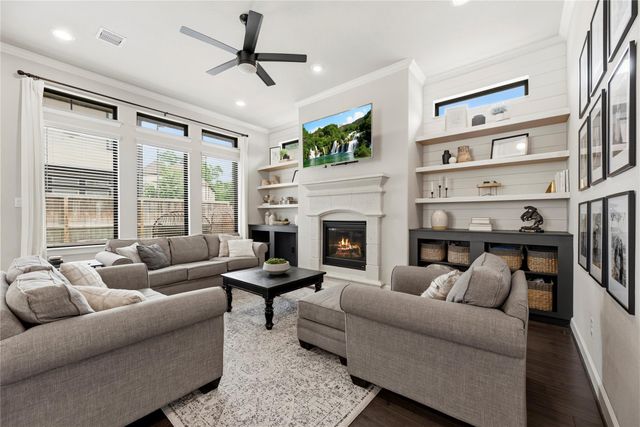 5110 W Lacey Garden Loop, Houston, TX 77018