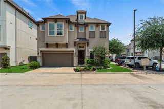 5110 W Lacey Garden Loop, Houston, TX 77018