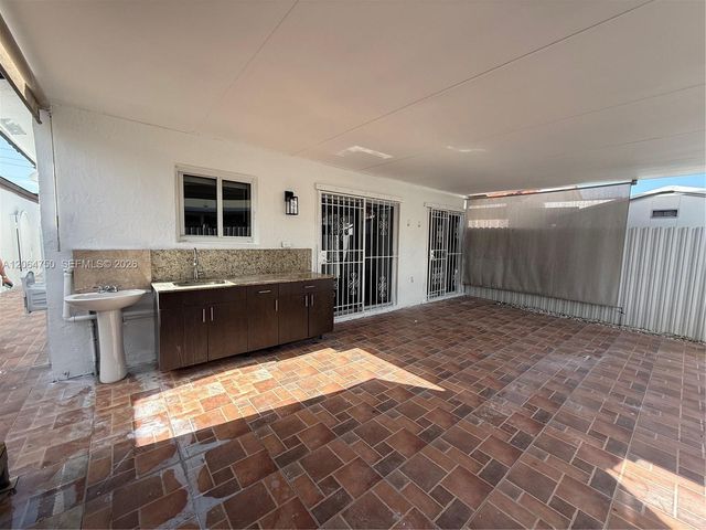 2854 W 75th Terrace, Hialeah, FL 33018
