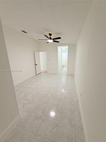 2854 W 75th Terrace, Hialeah, FL 33018