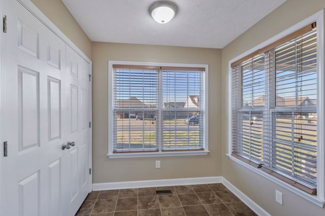 3617 Southridge Blvd, Murfreesboro, TN 37128