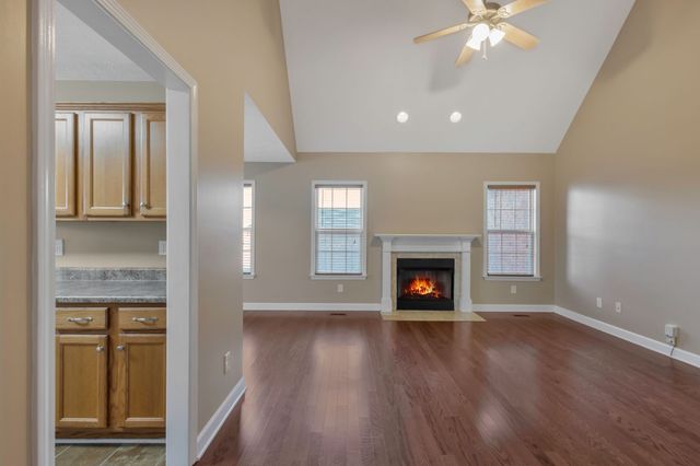 3617 Southridge Blvd, Murfreesboro, TN 37128