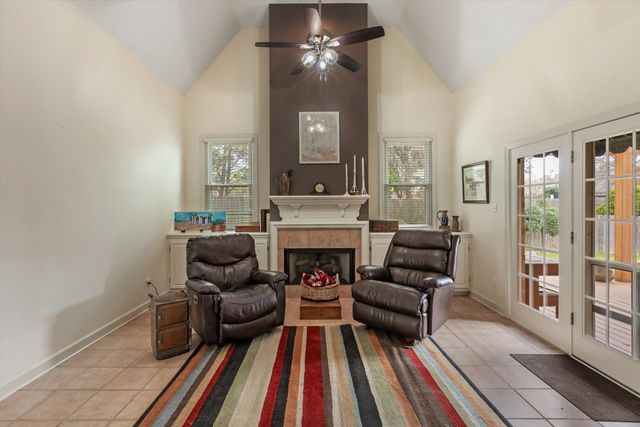 8797 RIVER RISE DR, Memphis, TN 38016