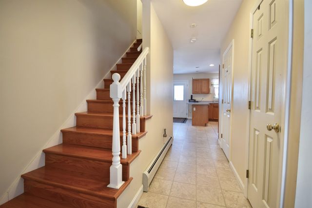 11 Steeplechase Lane, Milton, VT 05468