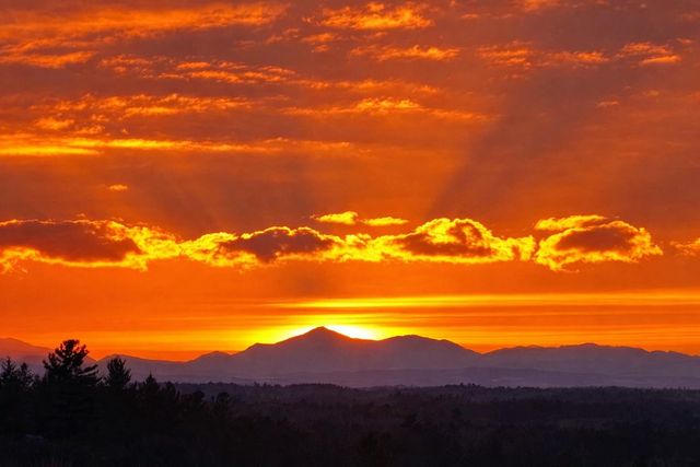 11 Steeplechase Lane, Milton, VT 05468