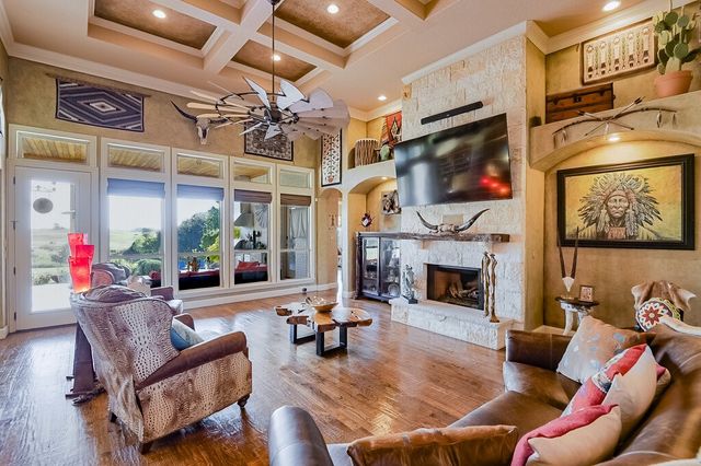173 Pinnacle Peak Lane, Weatherford, TX 76087