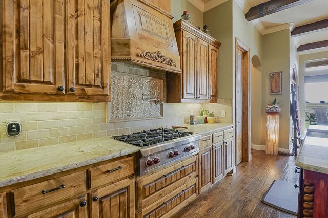 173 Pinnacle Peak Lane, Weatherford, TX 76087
