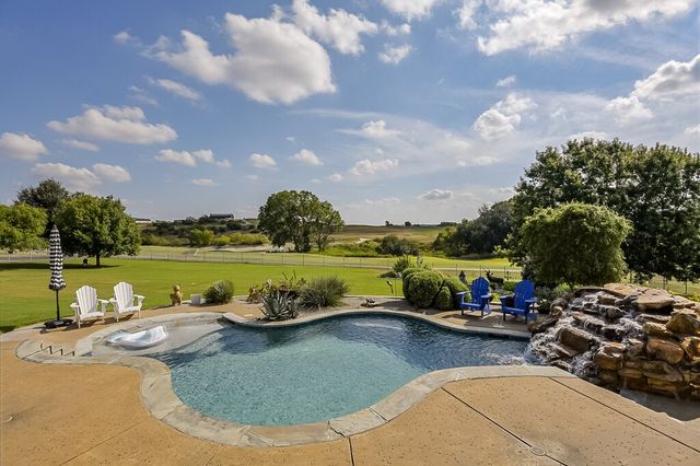173 Pinnacle Peak Lane, Weatherford, TX 76087