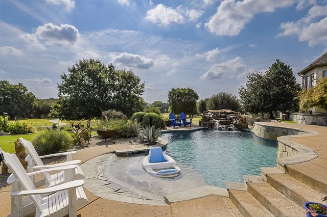 173 Pinnacle Peak Lane, Weatherford, TX 76087