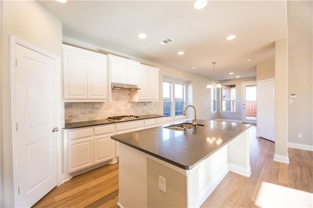 4309 Meadow Hawk Drive, Arlington, TX 76005