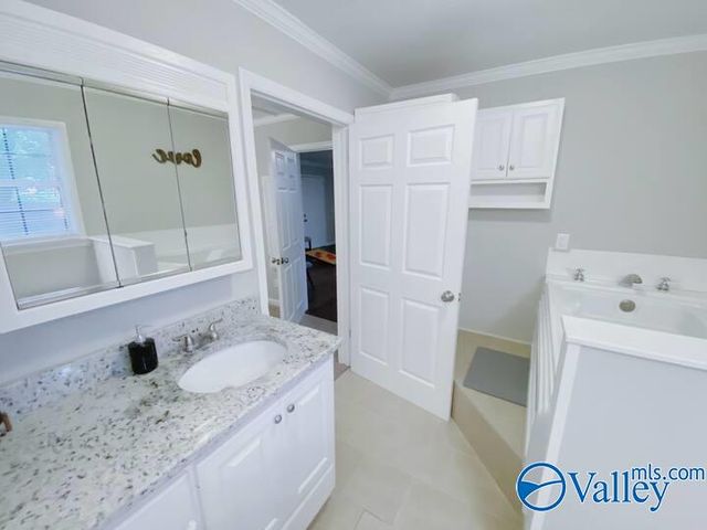 12005 Greenleaf Drive, Huntsville, AL 35803