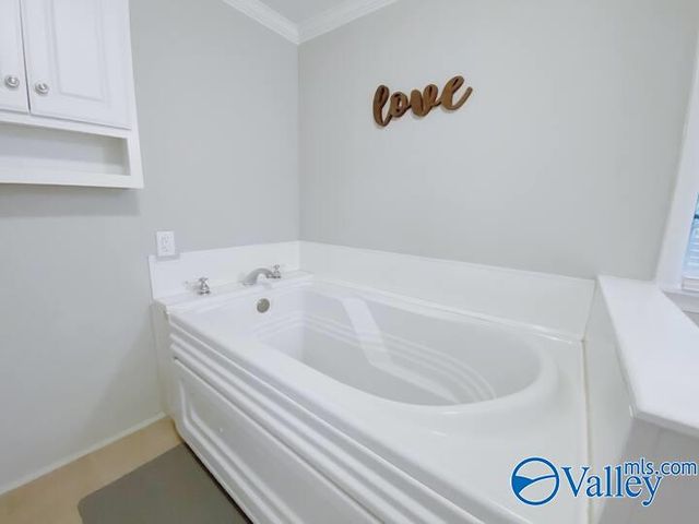 12005 Greenleaf Drive, Huntsville, AL 35803