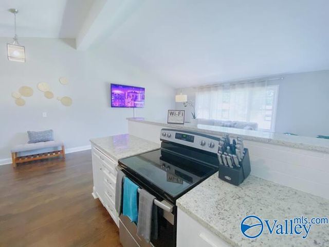 12005 Greenleaf Drive, Huntsville, AL 35803